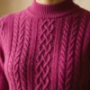 polera-alpaca-fucsia-detalle-tejido-trenzado-yordall polera lana alpaca fucsia mujer chile