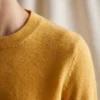 polera-alpaca-mostaza-detalle-tejido-yordall polera-lana-alpaca-mostaza-mujer-yordall