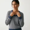 polera-cuello-v-gris-mujer-rostro Polera hilo mujer gris cuello V manga larga — Yordall Chile