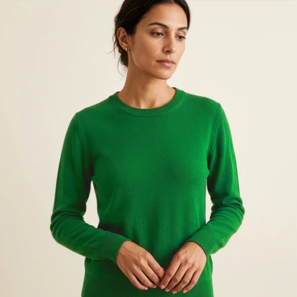 polera-lana-alpaca-verde-mujer-rostro Polera lana alpaca verde manga larga cuello redondo — Yordall Chile