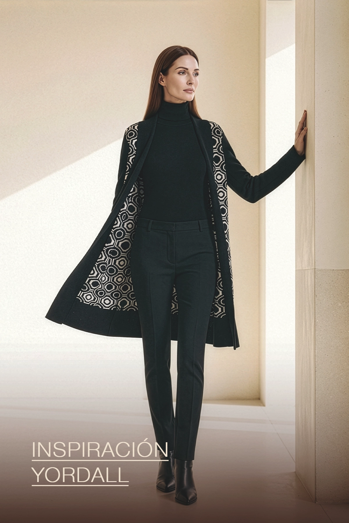Cardigan negro largo con cenefa geométrica blanca — Inspiración Yordall Chile Providencia