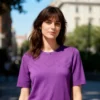 Polera hilo morada mujer cuello redondo manga corta detalle rostro — Yordall Chile